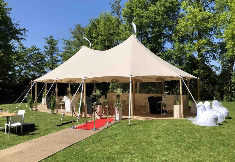 Sailcloth-Zelt als Platzhalter für eine hochwertige Zelthochzeit 18